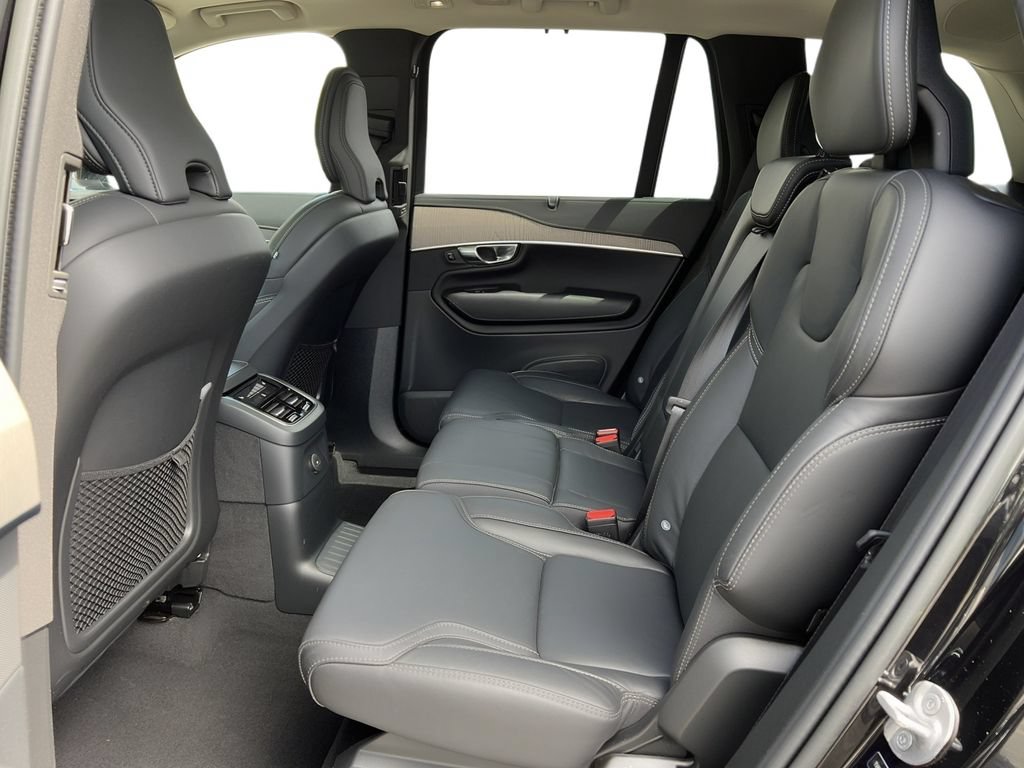 Used 2023 Volvo XC90 T8 Ultimate AWD/4WD image 5