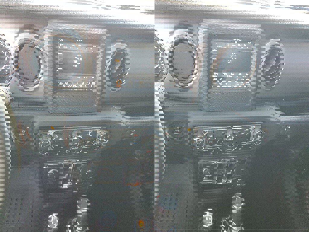 Used 2020 Jeep Gladiator Sport w/ Quick Order Package 24S image 15