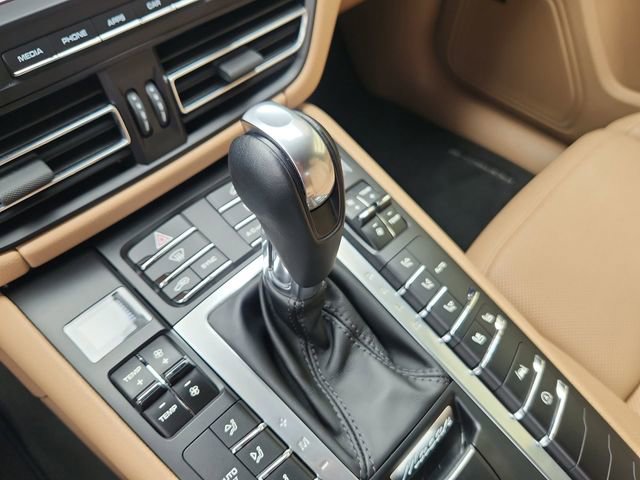 Used 2019 Porsche Macan AWD/4WD image 16