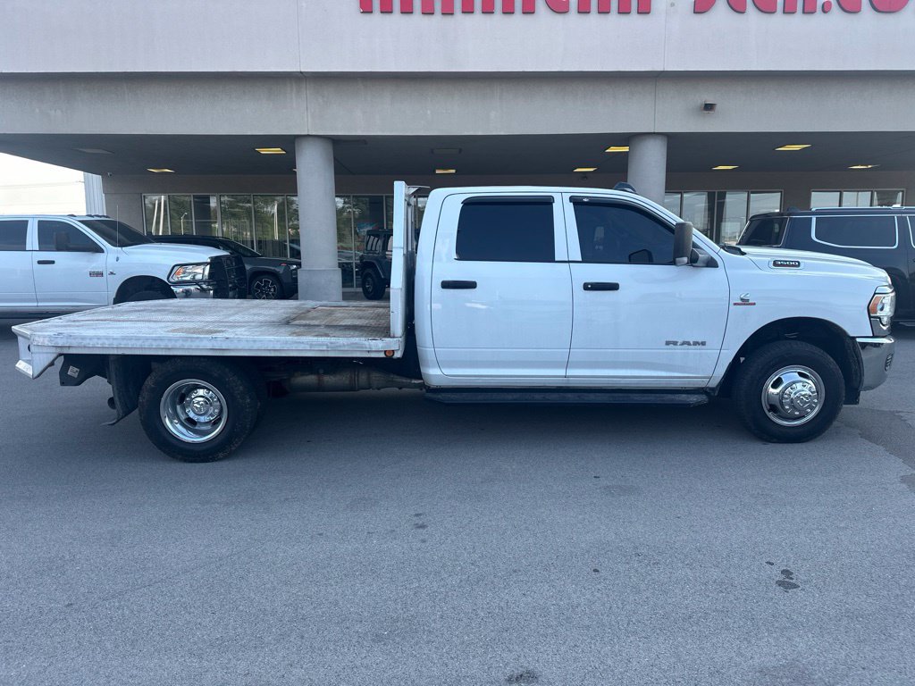 Used 2020 RAM 3500 Tradesman w/ Chrome Appearance Group AWD/4WD image 4