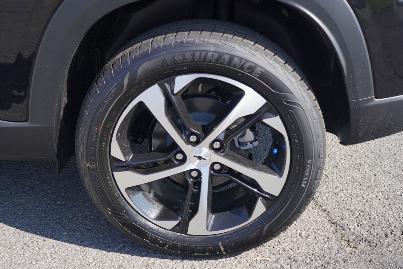 New 2026 Chevrolet Trax RS w/ Sunroof Package image 11