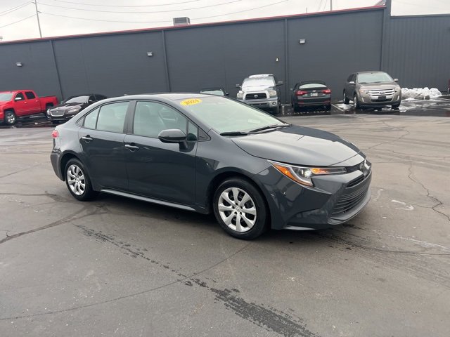 Used 2024 Toyota Corolla LE image 2