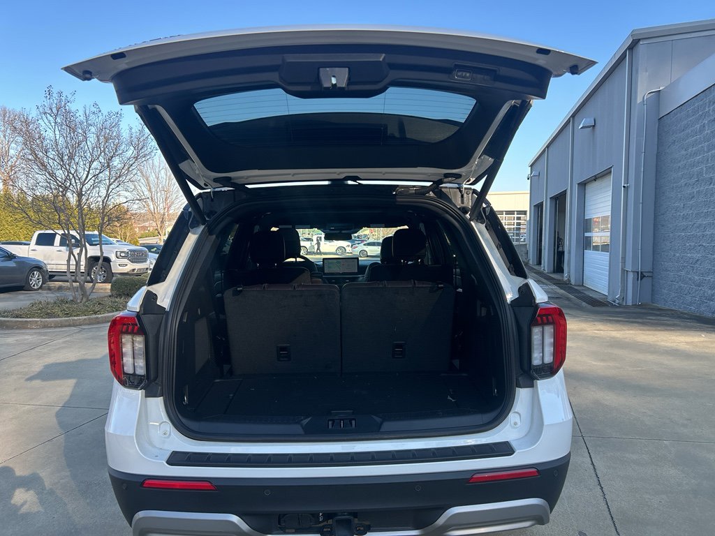 Used 2025 Ford Explorer Platinum image 10