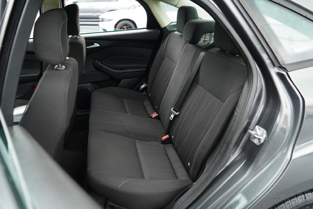 Used 2018 Ford Focus SE FWD image 8