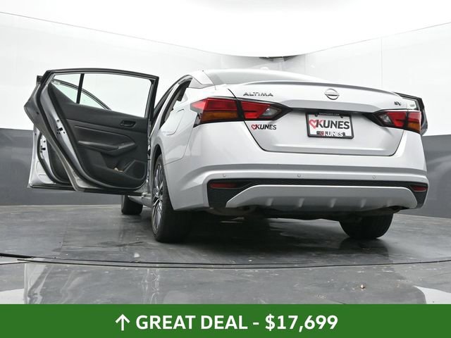 Used 2024 Nissan Altima 2.5 SV image 73