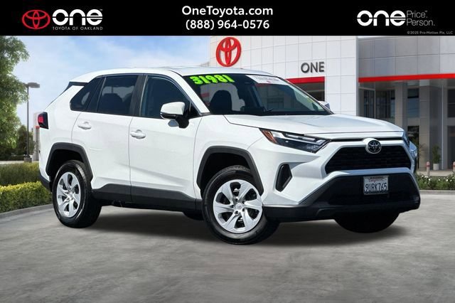 Certified 2025 Toyota RAV4 LE FWD image 1