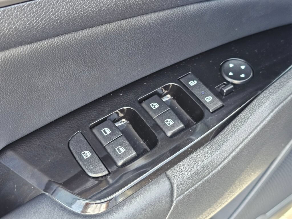 Used 2023 Kia Sportage EX AWD/4WD image 31