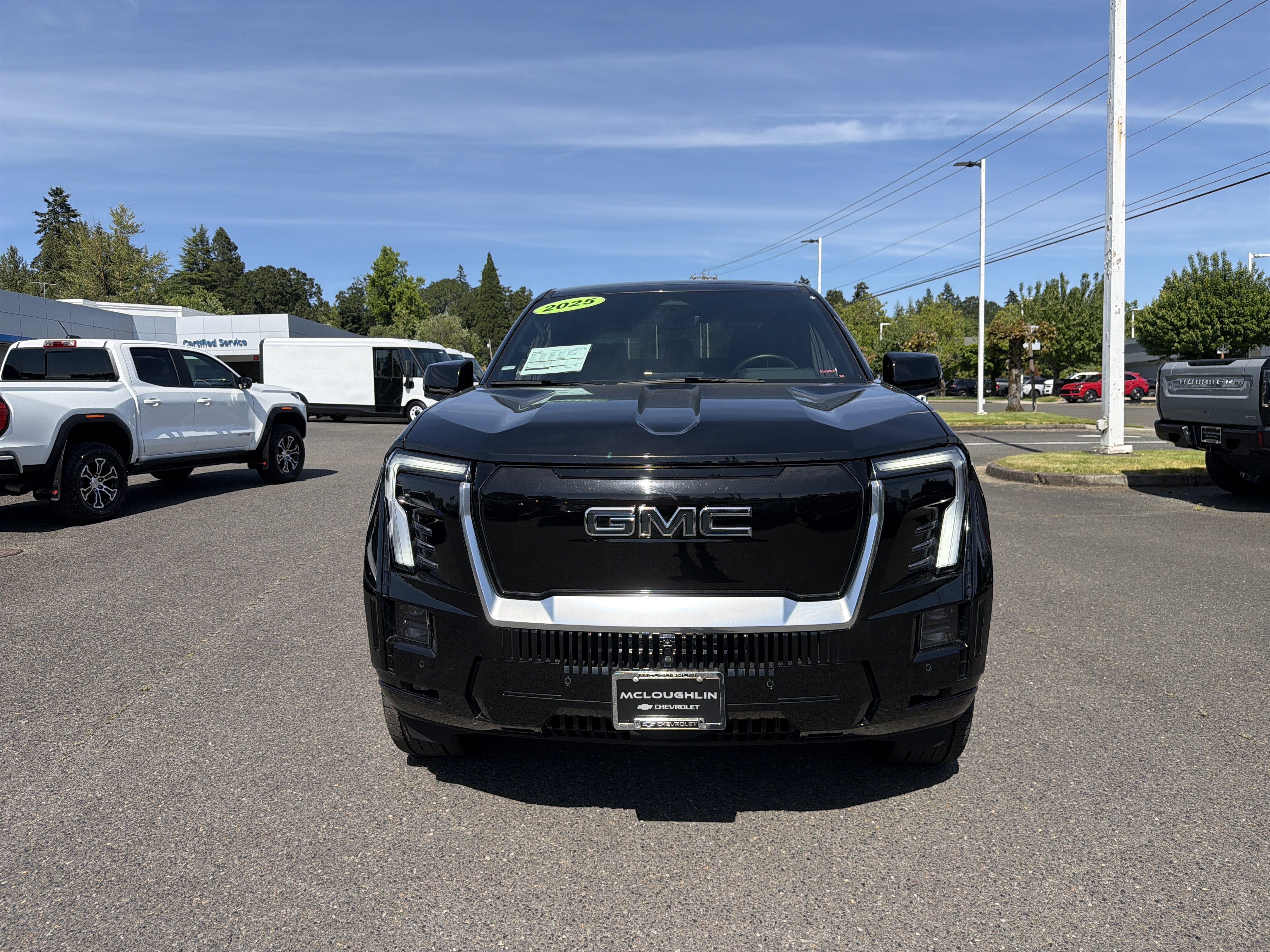 Used 2025 GMC Sierra EV Denali AWD/4WD image 8