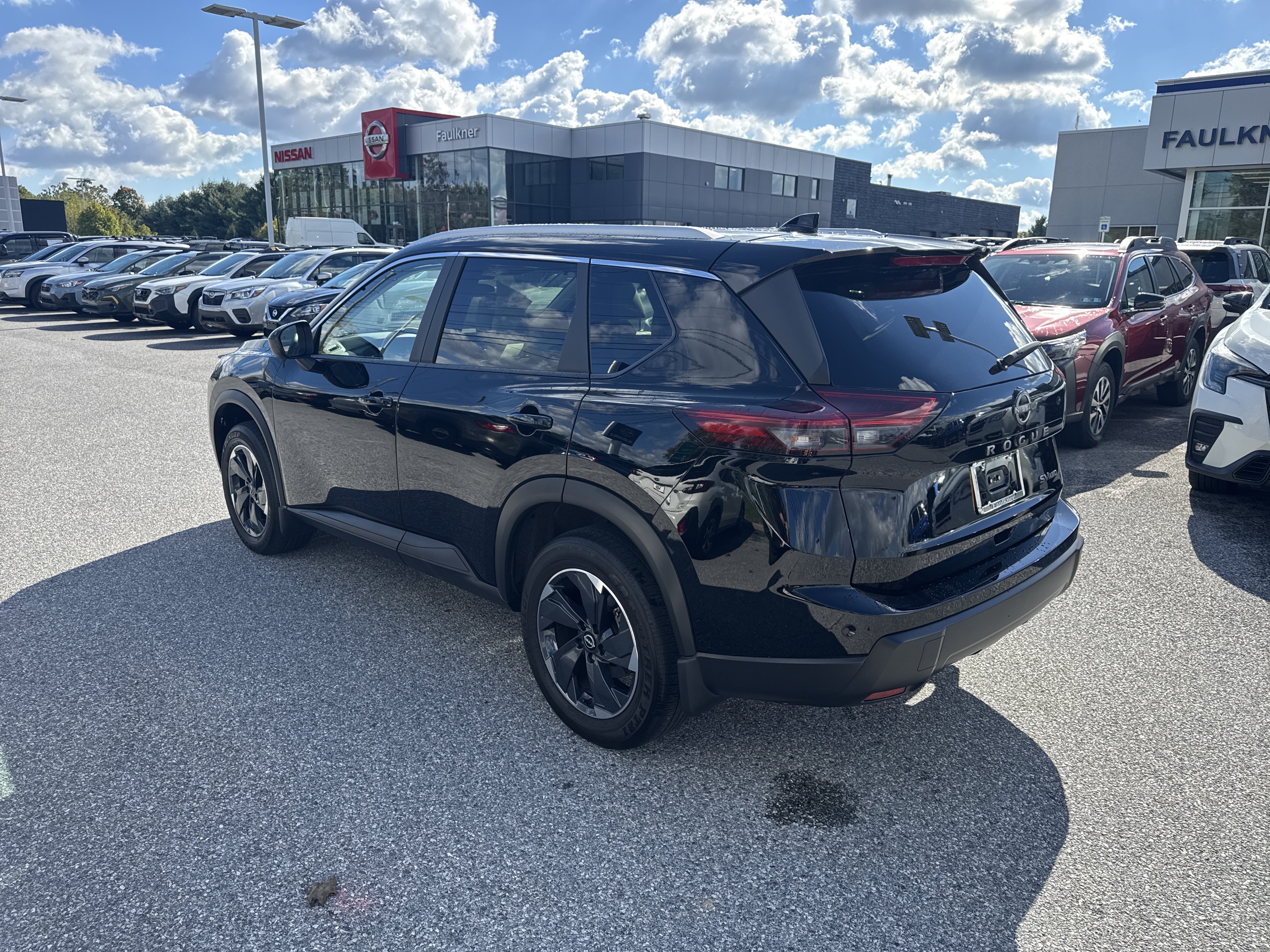 Used 2024 Nissan Rogue SV w/ SV Premium Package AWD/4WD image 26