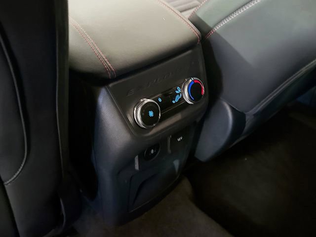 Used 2025 Ford Explorer ST-Line AWD/4WD image 26
