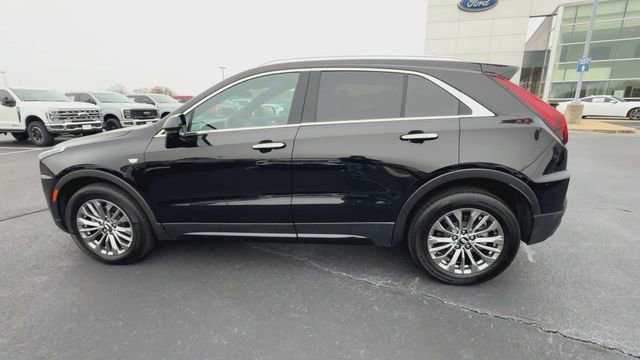 Used 2025 Cadillac XT4 Premium Luxury image 5