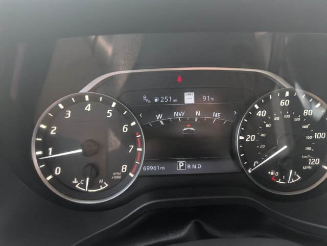 Used 2020 Nissan Titan SV w/ SV Convenience Package RWD image 31
