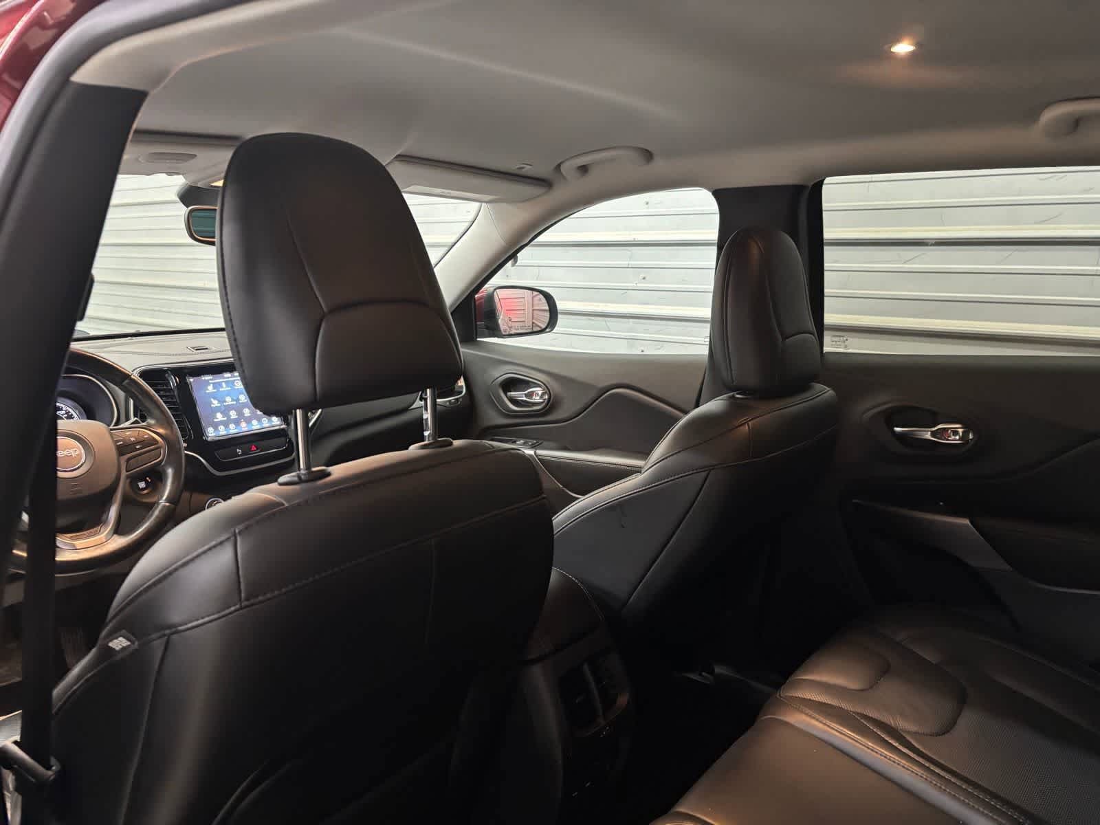 Used 2019 Jeep Cherokee Limited AWD/4WD image 24