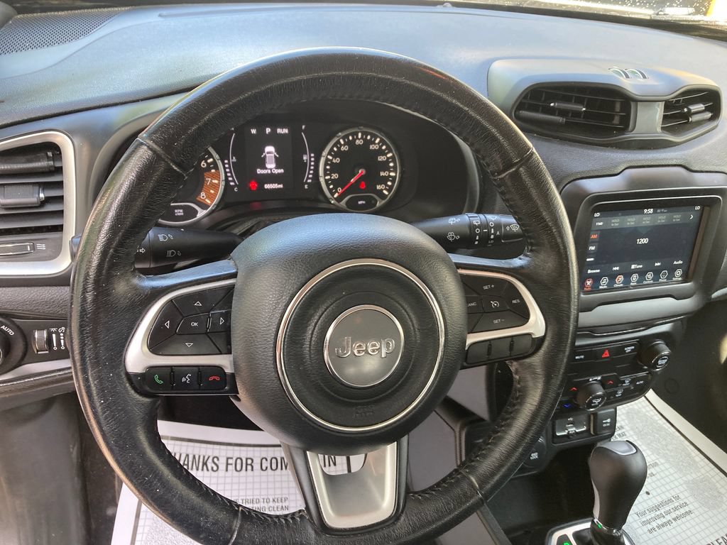 Used 2019 Jeep Renegade Latitude w/ Cold Weather Group AWD/4WD image 18