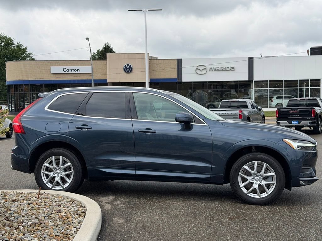 Used 2021 Volvo XC60 T6 Momentum AWD/4WD image 6