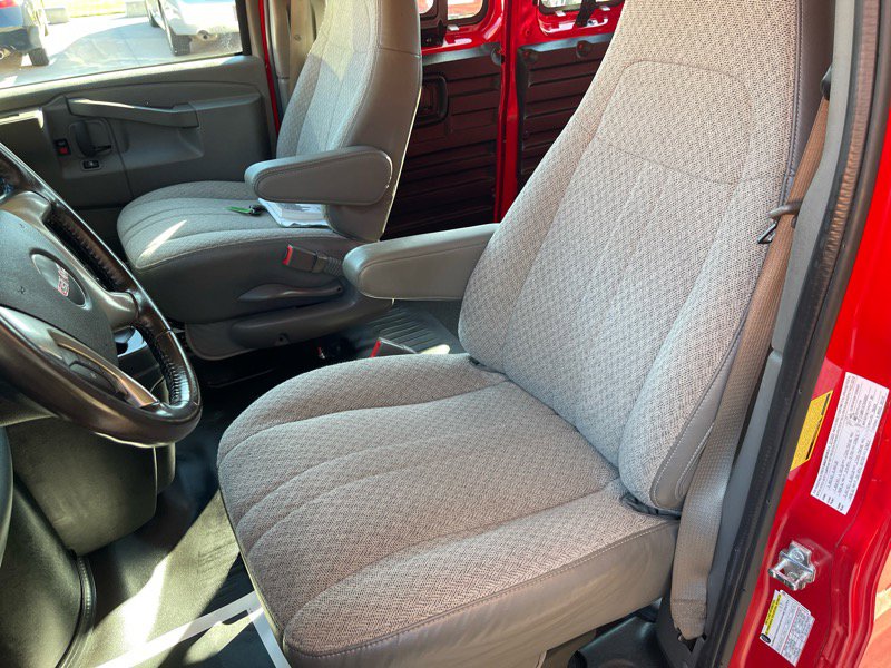 Used 2019 GMC Savana 2500 w/ Enhanced Convenience Package image 21