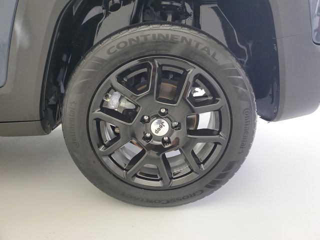 Used 2023 Jeep Renegade Latitude AWD/4WD image 11
