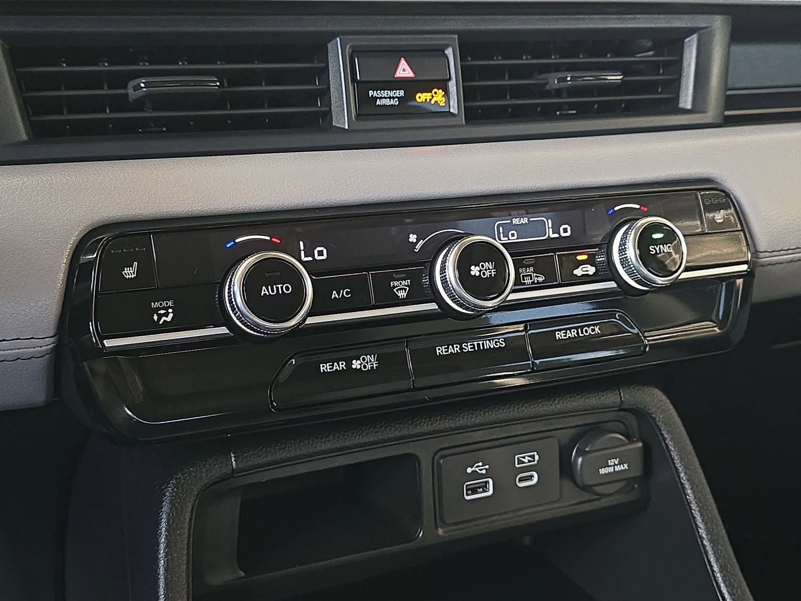 Certified 2025 Honda Pilot Touring image 24