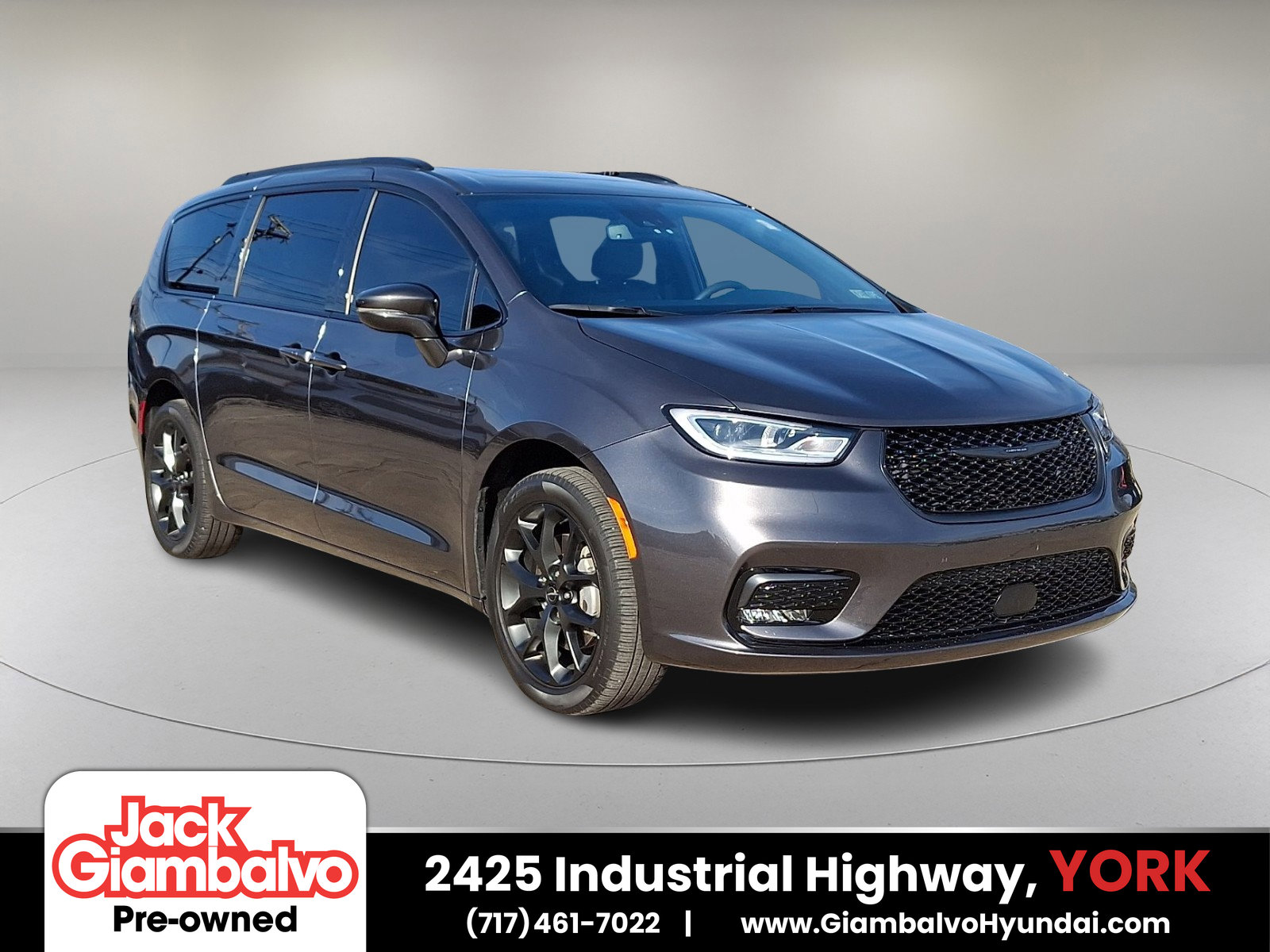 Used 2022 Chrysler Pacifica Touring-L w/ S Appearance Package image 1
