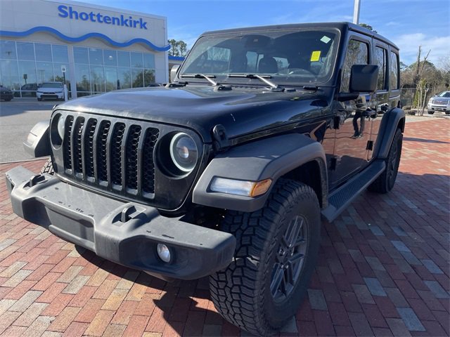Used 2024 Jeep Wrangler Sport S image 1