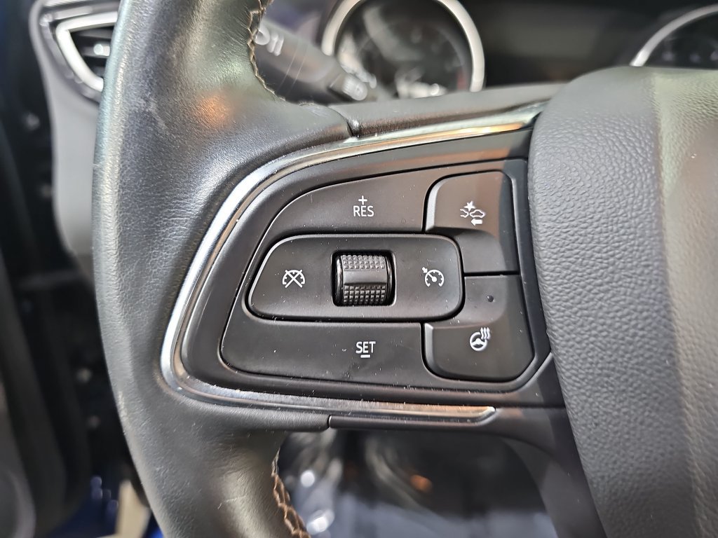 Certified 2023 Buick Encore GX Essence w/ Experience Buick Package FWD image 22