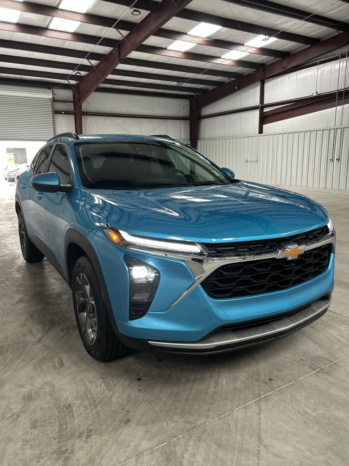 Used 2025 Chevrolet Trax LT w/ Driver Confidence Package image 7