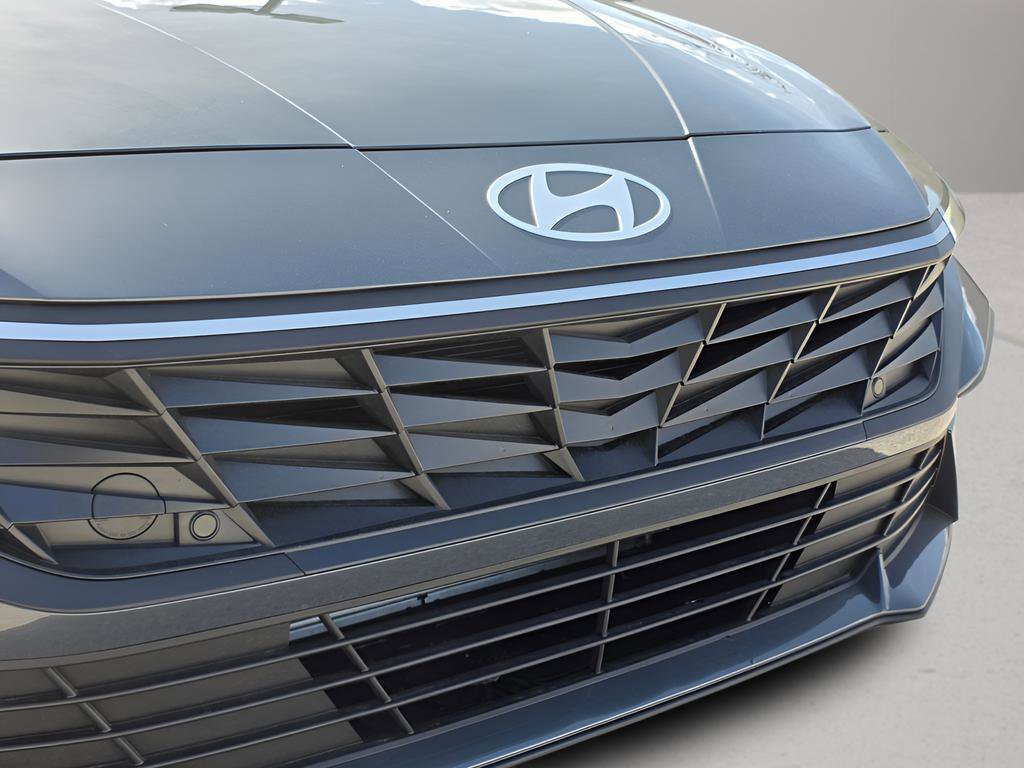New 2026 Hyundai Elantra SE FWD image 9