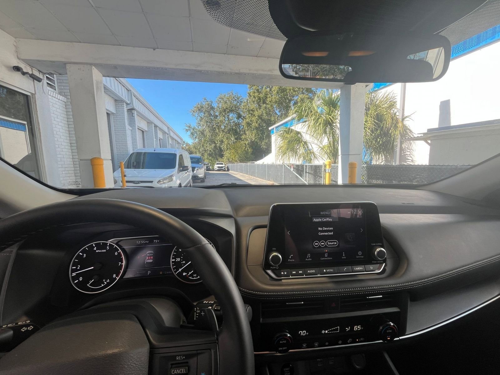 Used 2025 Nissan Rogue SV image 34