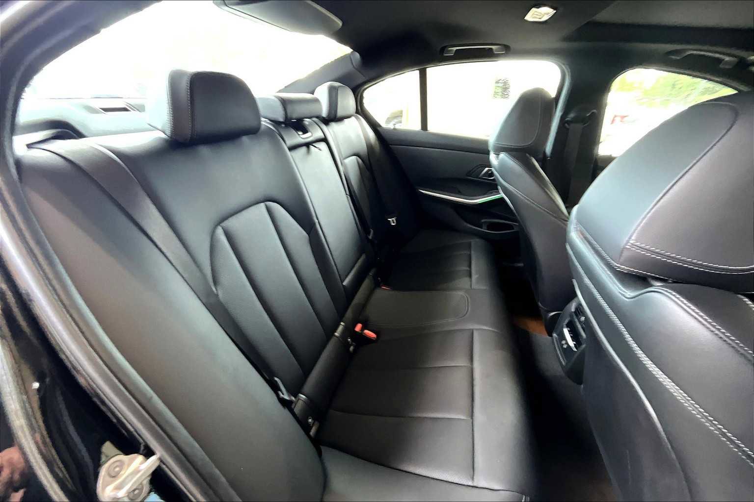 Used 2024 BMW 330e 330e w/ Convenience Package image 19