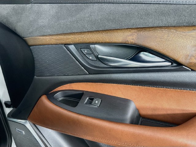 Used 2019 Cadillac Escalade Premium Luxury AWD/4WD image 30
