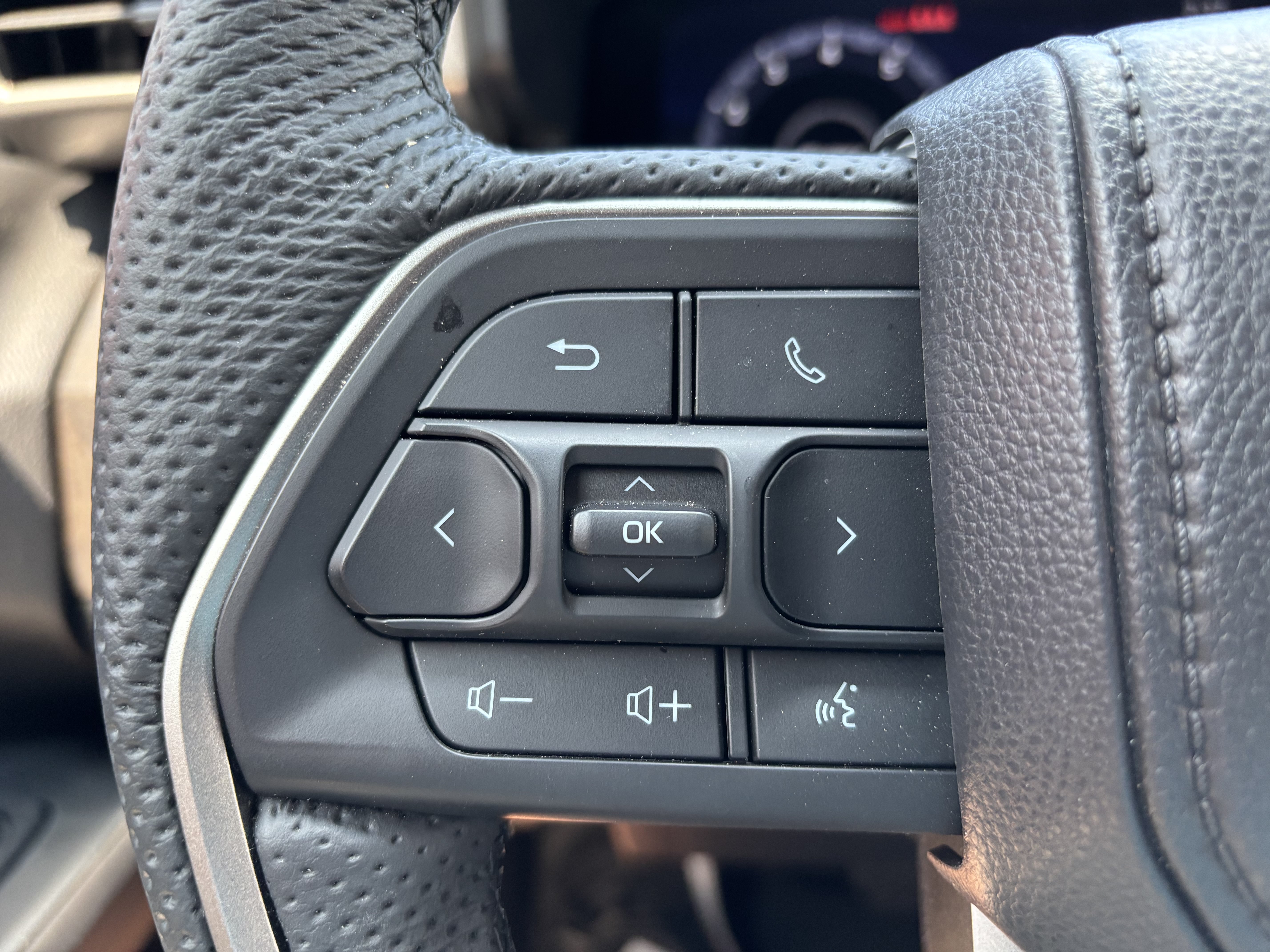 Used 2026 Toyota Tacoma Limited AWD/4WD image 18