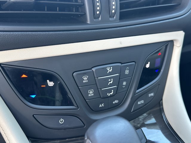 Used 2019 Buick Envision Essence image 36