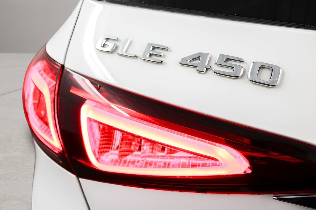 Used 2022 Mercedes-Benz GLE 450 4MATIC image 32