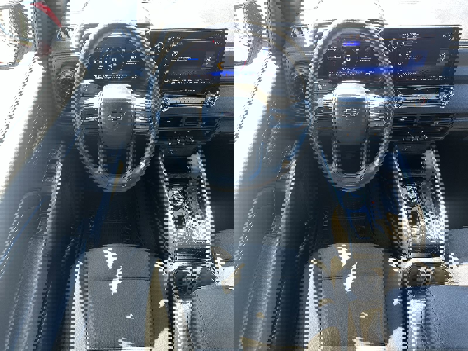 Used 2024 Chevrolet Colorado Trail Boss w/ Technology Package AWD/4WD image 17