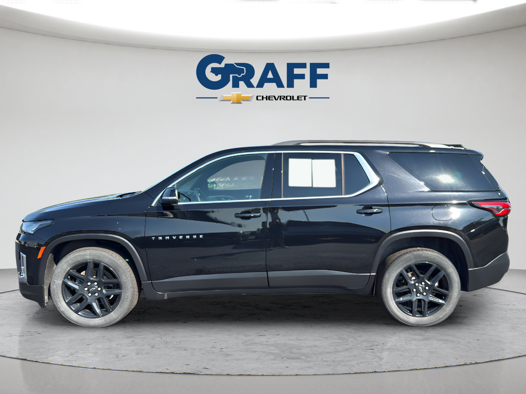 Used 2023 Chevrolet Traverse LT w/ Rear Camera Mirror Package AWD/4WD image 3