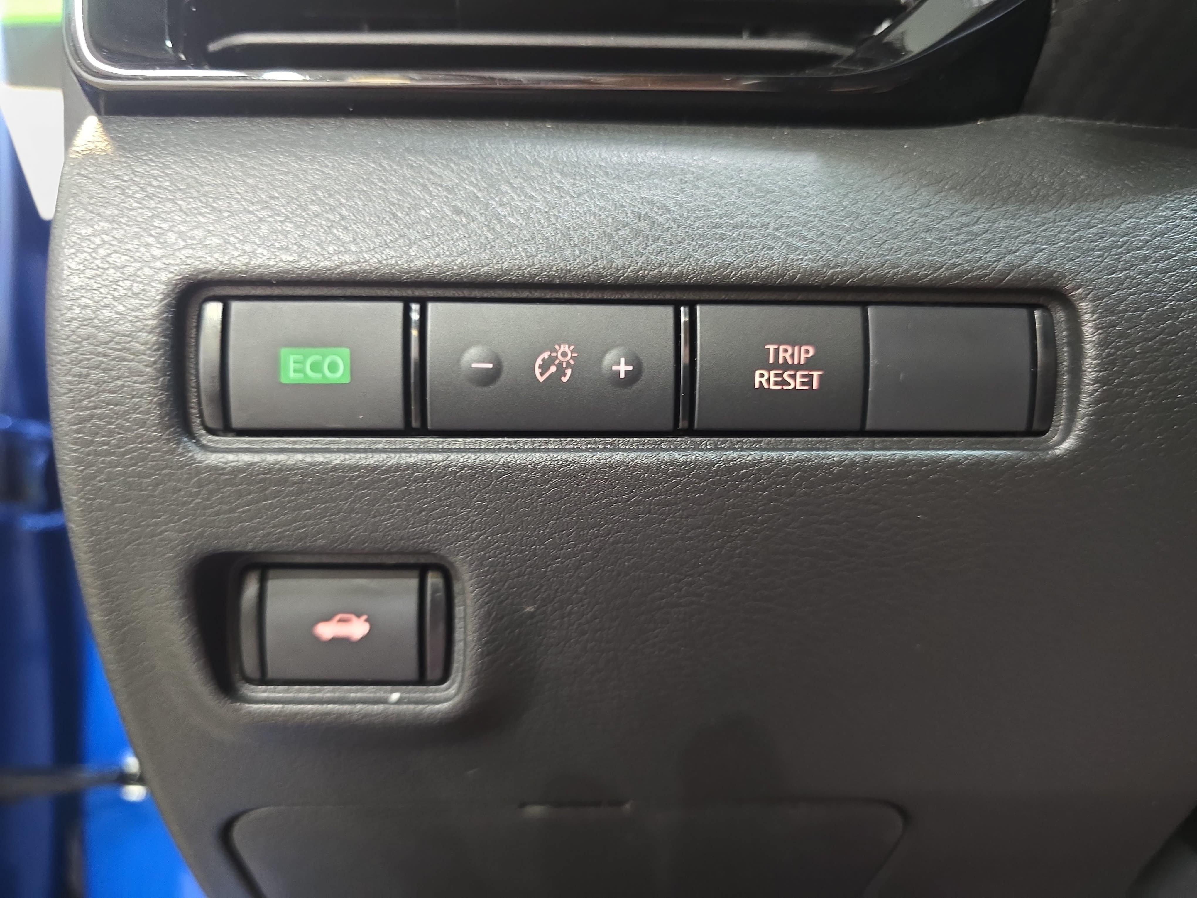 Used 2025 Nissan Sentra SR FWD image 23