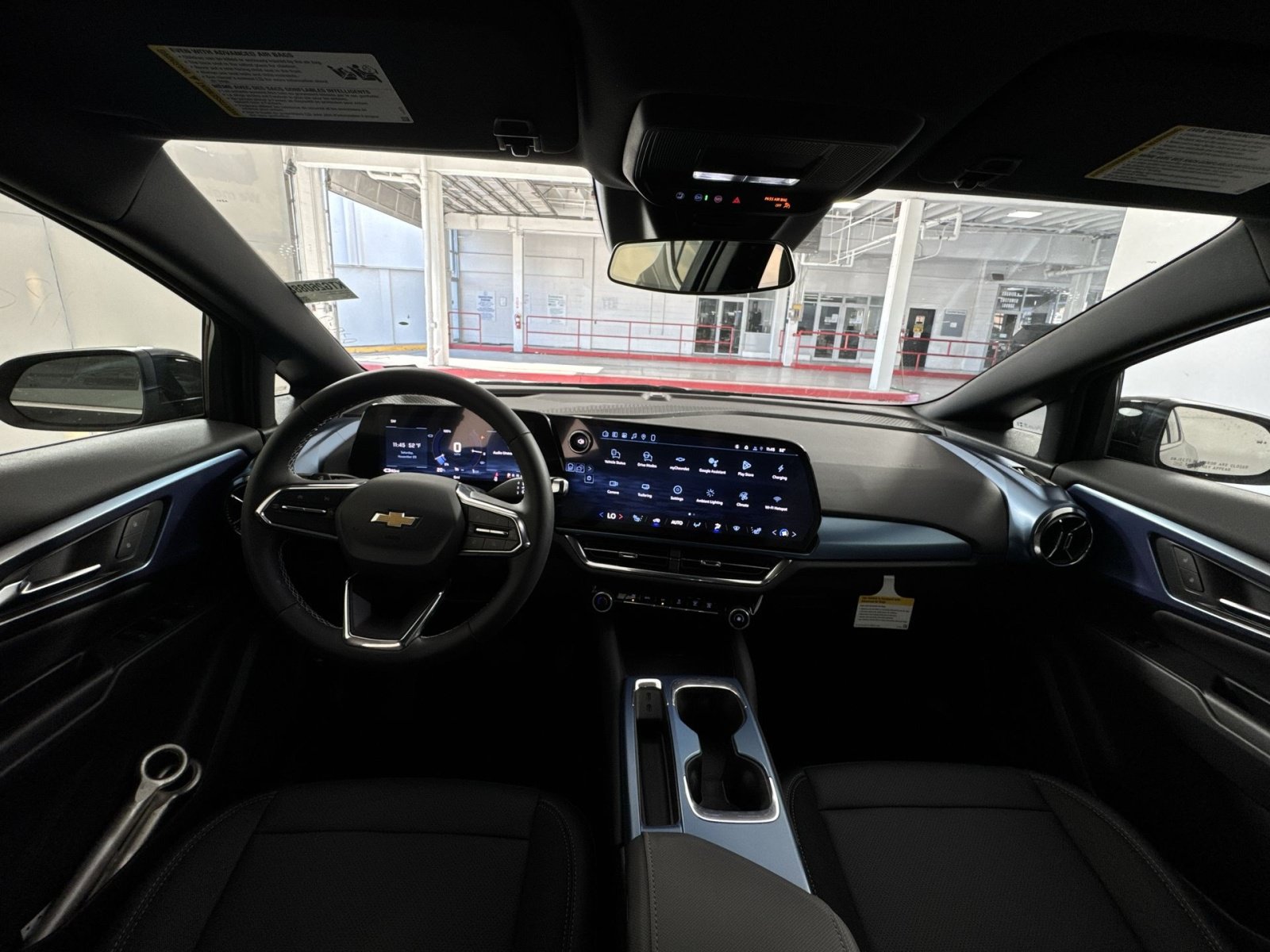 New 2026 Chevrolet Equinox EV LT AWD/4WD image 23
