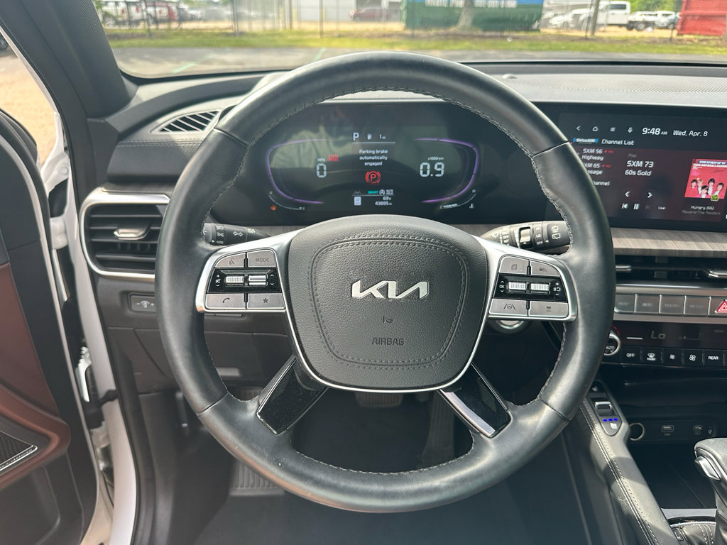 Used 2024 Kia Telluride EX w/ EX Captain's Chair Package image 21