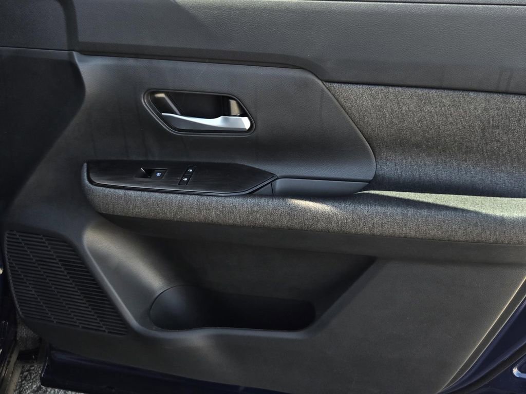 New 2026 Nissan Kicks SV FWD image 8