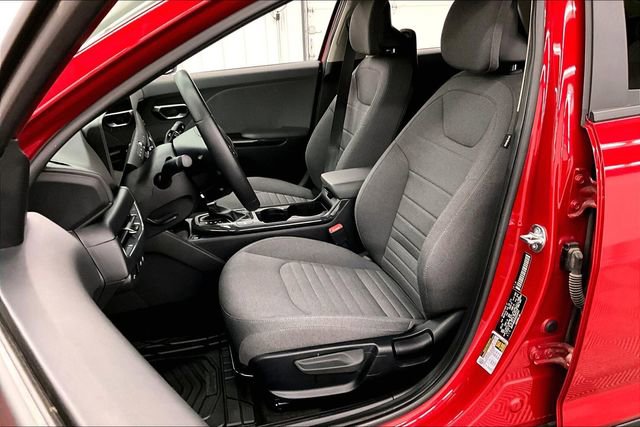 Used 2025 Kia K4 EX image 23