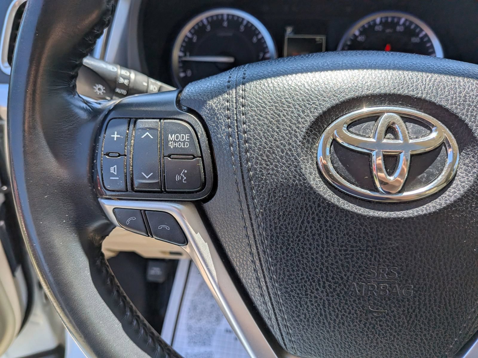 Used 2019 Toyota Highlander XLE AWD/4WD image 58