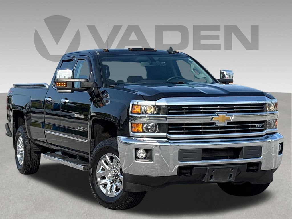 Used 2018 Chevrolet Silverado 3500 LTZ w/ Snow Plow Prep Package AWD/4WD image 24