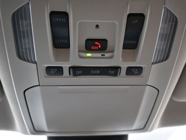 Certified 2025 Toyota Highlander XLE image 24