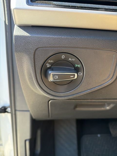 Used 2023 Volkswagen Atlas Cross Sport SE image 11