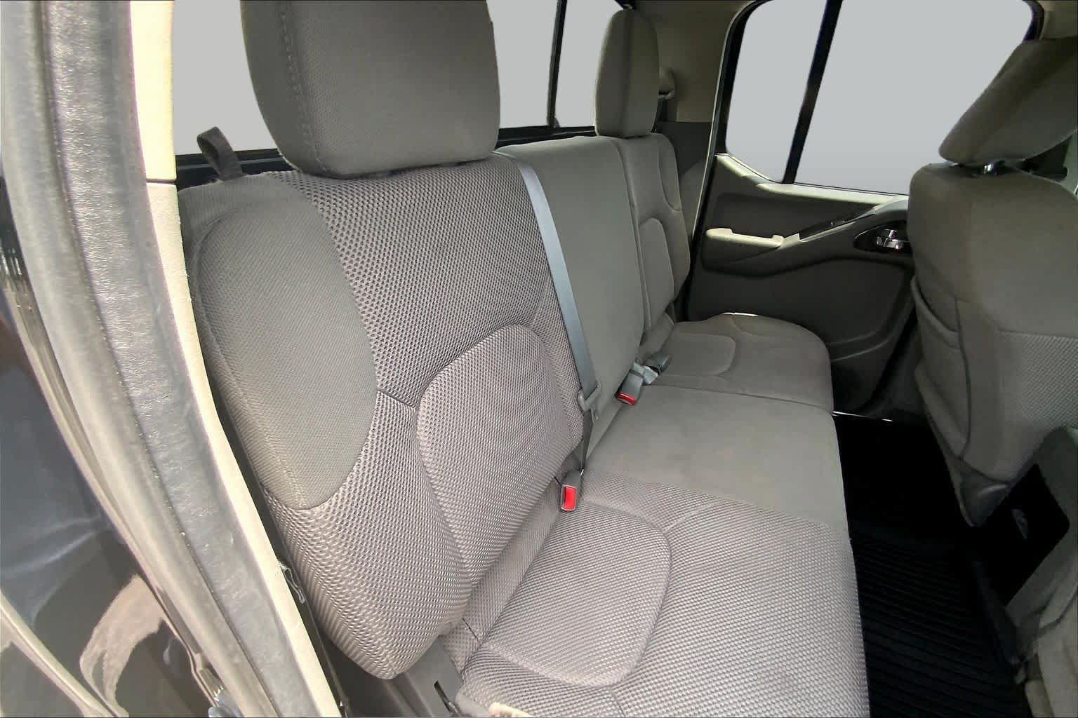 Used 2020 Nissan Frontier SV w/ Midnight Edition Floor Mats AWD/4WD image 20