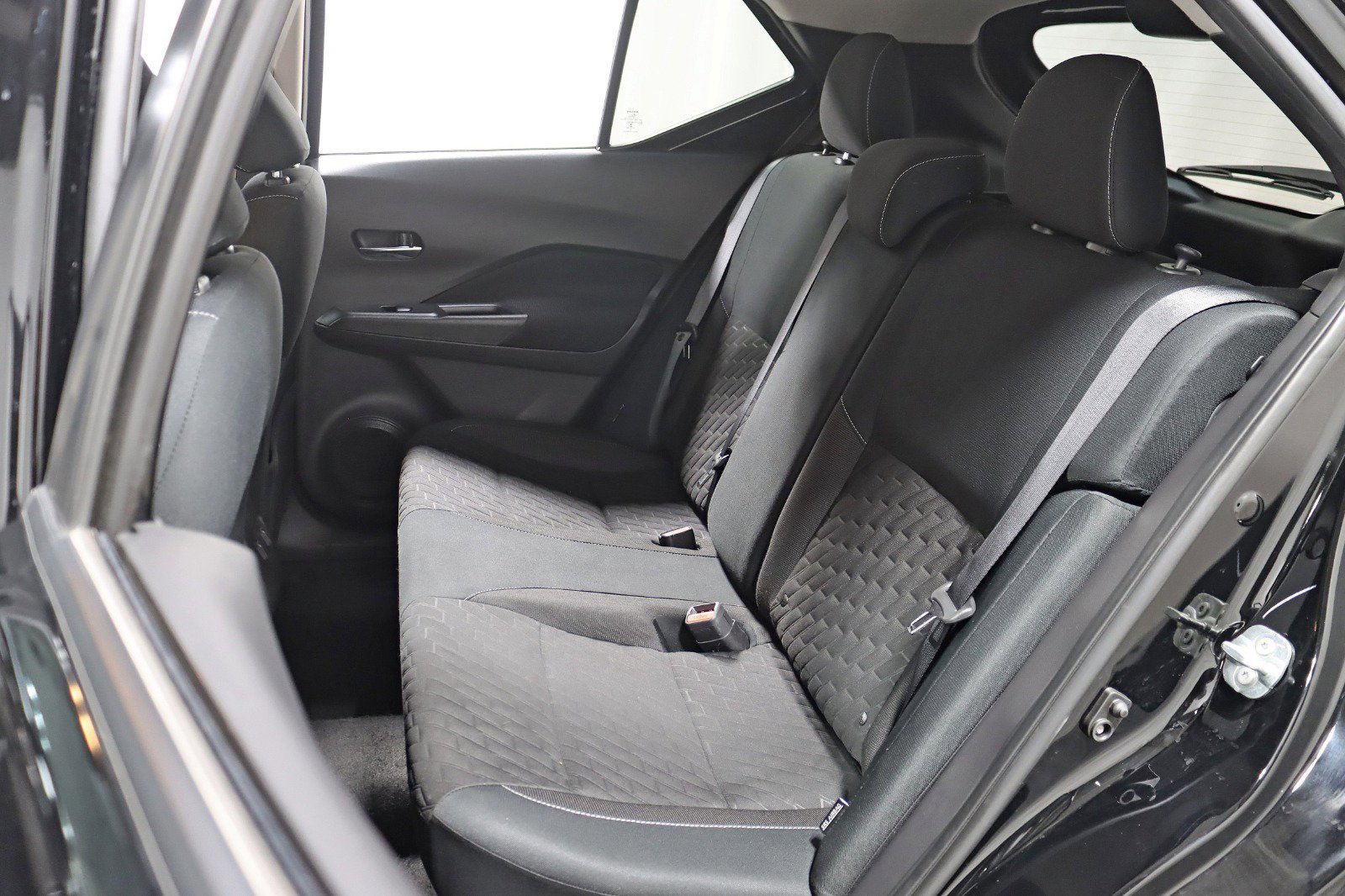 Used 2022 Nissan Kicks SV image 22