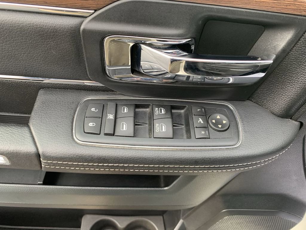 Used 2016 RAM 1500 Laramie w/ Convenience Group image 12