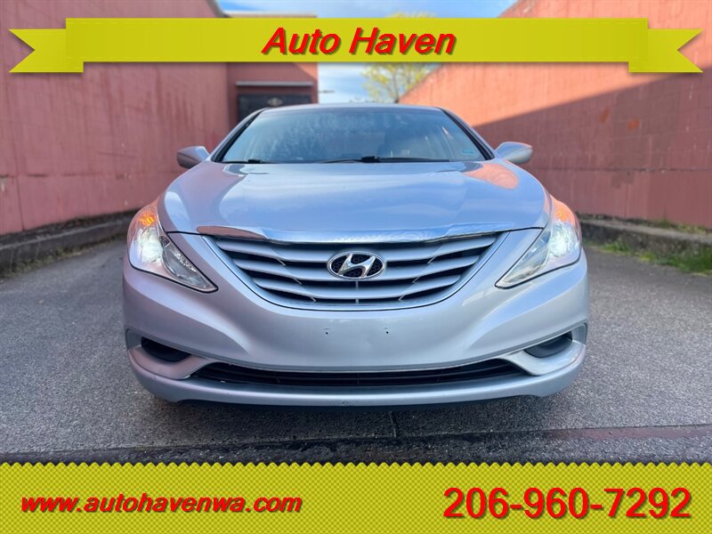 Used 2012 Hyundai Sonata GLS FWD image 4