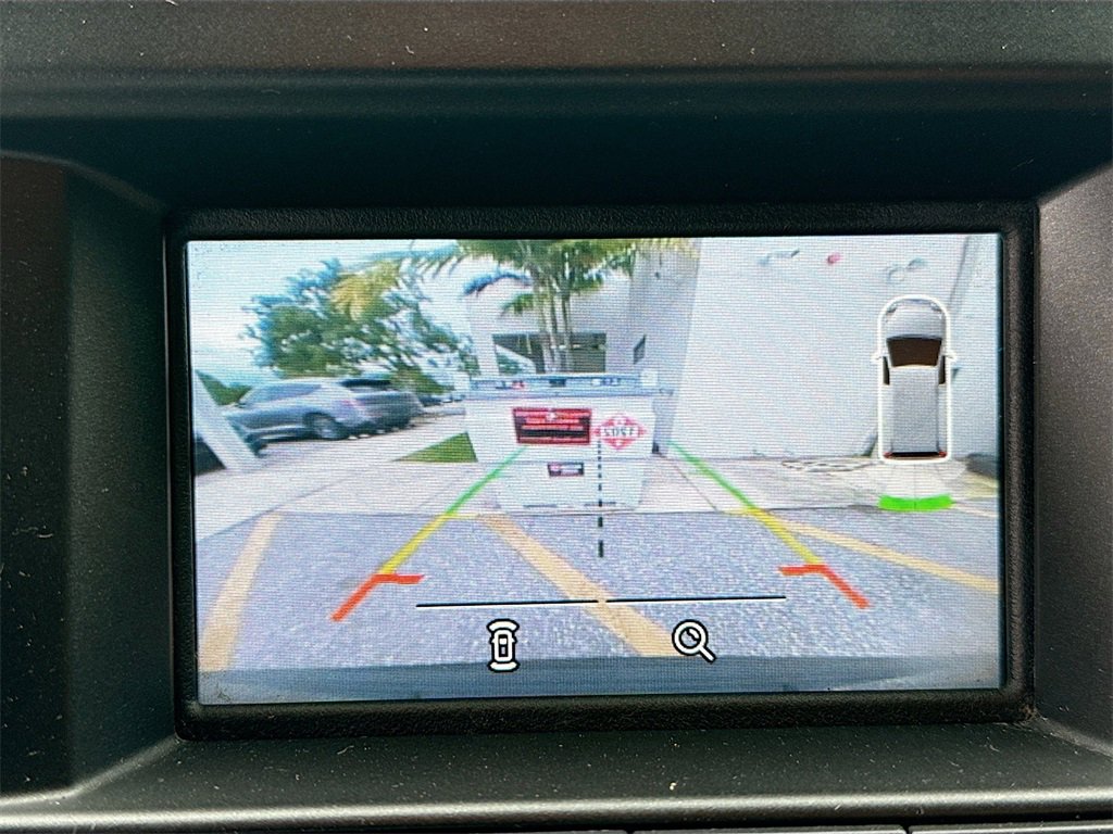 Used 2018 Ford Explorer XLT image 14