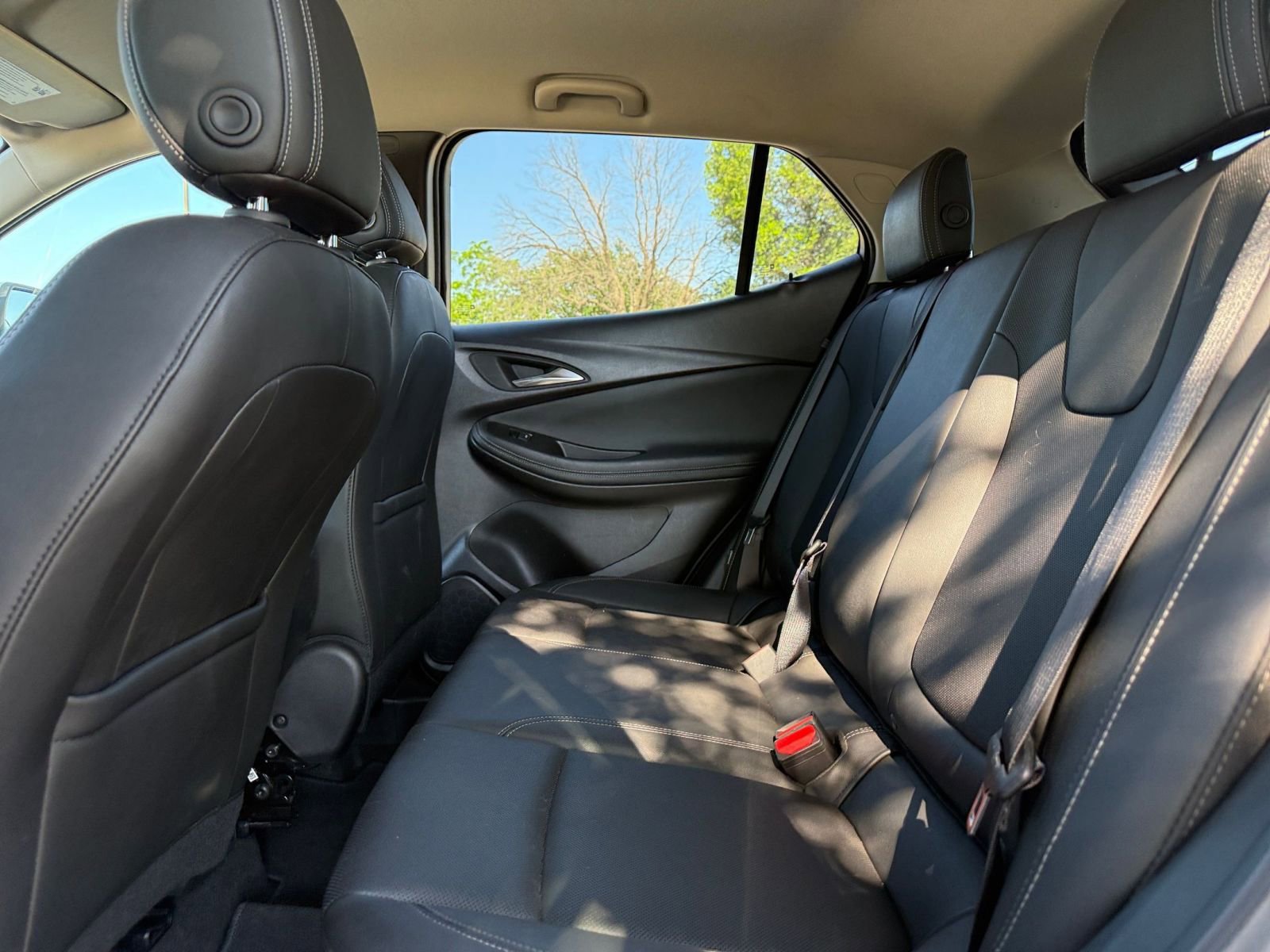 Used 2024 Buick Encore GX Sport Touring FWD image 25